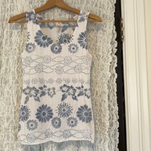 Free People girls cute floral tank. Girls large.